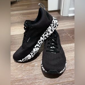 Leopard print Brooks Revel size 8